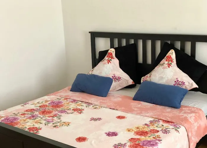 Sleeping Box Rooms